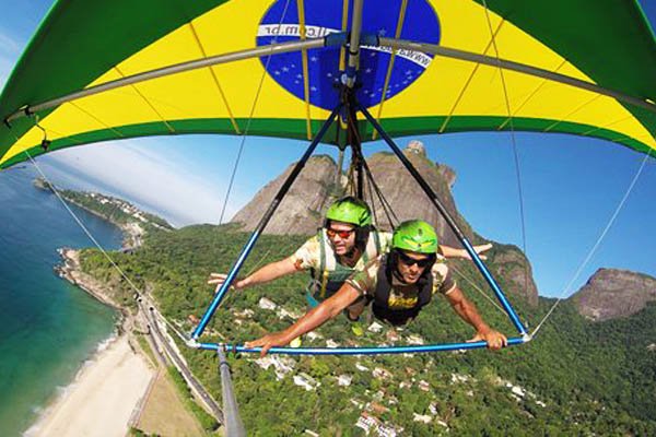 hang-gliding-pedra-gavea-rio-de-janeiro